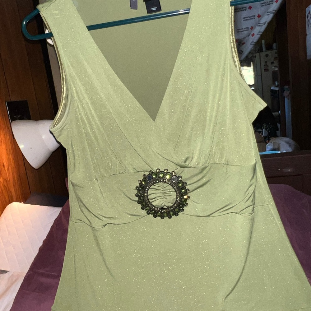 Elegant Green Sleeveless Top size LG